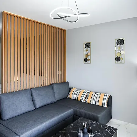 Pearl Apartment